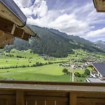In Stubaital Near Lift * نيوستيف ام ستوبيتا