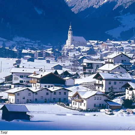 Lägenhet In Stubaital Near Lift Neustift im Stubaital