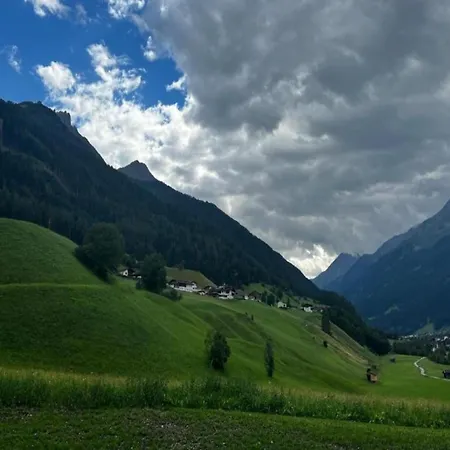 In Stubaital Near Lift Apartment *